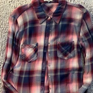 💥💥2/$16 Plaid button shirt